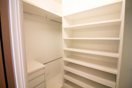 Apartamento à venda com 66m², 1 quarto e 1 vagaCloset Da Suíte