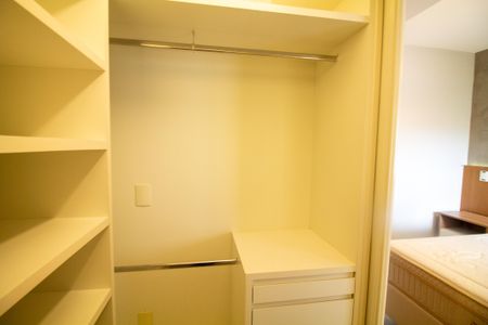 Apartamento à venda com 66m², 1 quarto e 1 vagaCloset Da Suíte