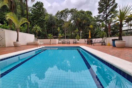 Apartamento à venda com 101m², 1 quarto e 1 vaga Apartamento à venda com 101m², 1 quarto e 1 vagaÁrea comum - Piscina