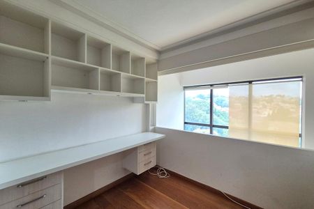 Apartamento à venda com 101m², 1 quarto e 1 vaga Apartamento à venda com 101m², 1 quarto e 1 vagaEstação de Trabalho