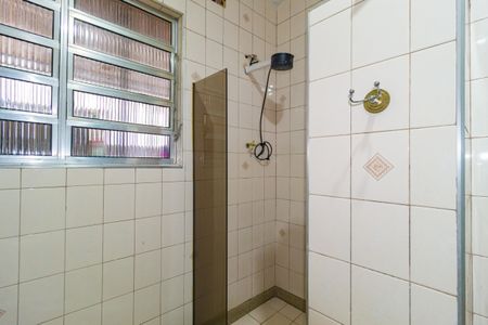 Casa à venda com 183m², 2 quartos e 1 vagaBanheiro 1