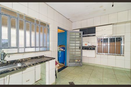 Casa à venda com 183m², 2 quartos e 1 vagaCozinha 2