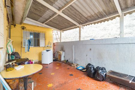 Casa à venda com 183m², 2 quartos e 1 vagaÁrea de Serviço