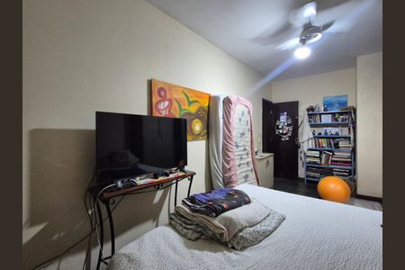 Casa de condomínio à venda com 200m², 4 quartos e 2 vagasQuarto 3