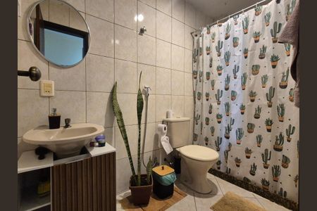 Casa de condomínio à venda com 200m², 4 quartos e 2 vagasBanheiro  2