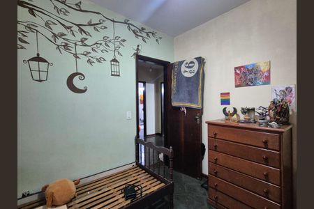 Casa de condomínio à venda com 200m², 4 quartos e 2 vagasQuarto 