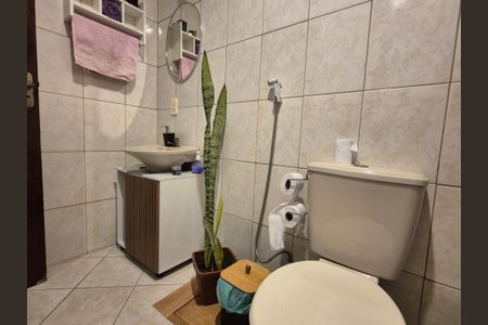 Casa de condomínio à venda com 200m², 4 quartos e 2 vagasBanheiro 2