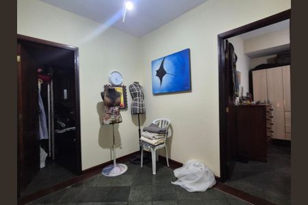 Casa de condomínio à venda com 200m², 4 quartos e 2 vagasHall 
