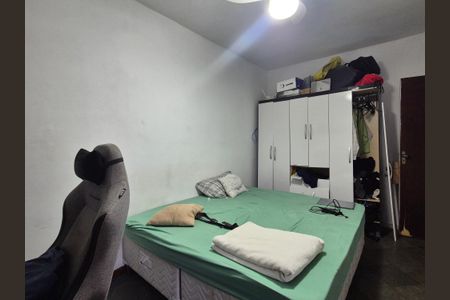 Casa de condomínio à venda com 200m², 4 quartos e 2 vagasQuarto 2