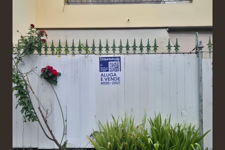 Casa de condomínio à venda com 200m², 4 quartos e 2 vagasPlaca