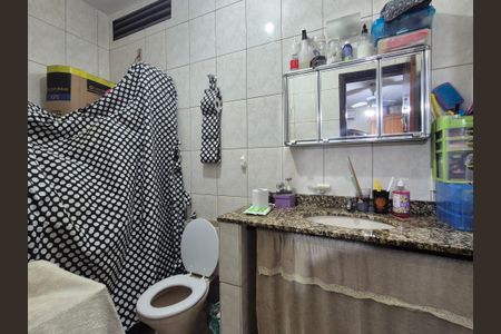 Casa de condomínio à venda com 200m², 4 quartos e 2 vagasBanheiro suite 
