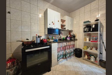 Casa de condomínio à venda com 200m², 4 quartos e 2 vagasCozinha 