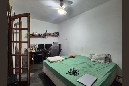 Casa de condomínio à venda com 200m², 4 quartos e 2 vagasQuarto 2