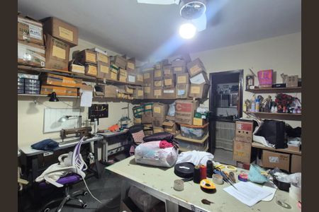 Casa de condomínio à venda com 200m², 4 quartos e 2 vagasSuíte 