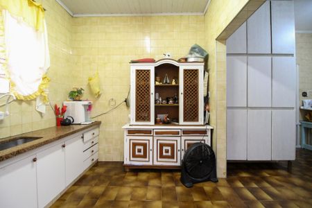 Casa à venda com 435m², 2 quartos e 4 vagas Casa à venda com 435m², 2 quartos e 4 vagasCozinha