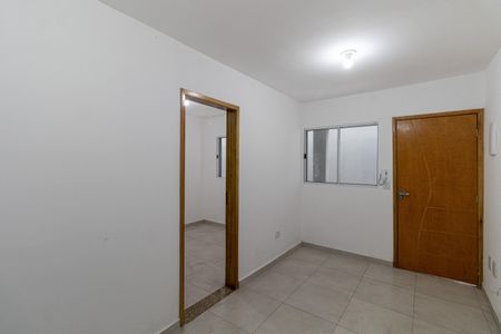 Sala e Cozinha de apartamento para alugar com 2 quartos, 45m² em Vila Nhocuné, São Paulo