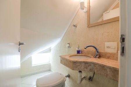 Casa à venda com 126m², 3 quartos e 2 vagas Casa à venda com 126m², 3 quartos e 2 vagasSala - Lavabo