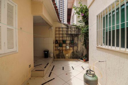 Casa à venda com 126m², 3 quartos e 2 vagas Casa à venda com 126m², 3 quartos e 2 vagasQuintal / Lavanderia