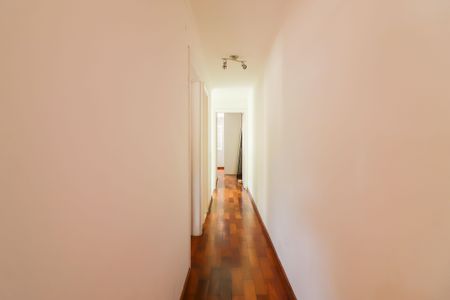 Casa à venda com 126m², 3 quartos e 2 vagas Casa à venda com 126m², 3 quartos e 2 vagasCorredor