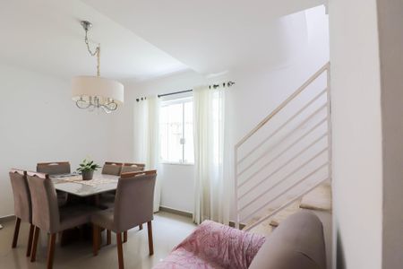 Casa à venda com 126m², 3 quartos e 2 vagas Casa à venda com 126m², 3 quartos e 2 vagasSala de Jantar