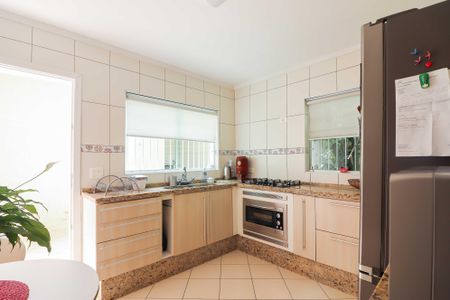 Casa à venda com 126m², 3 quartos e 2 vagas Casa à venda com 126m², 3 quartos e 2 vagasCozinha