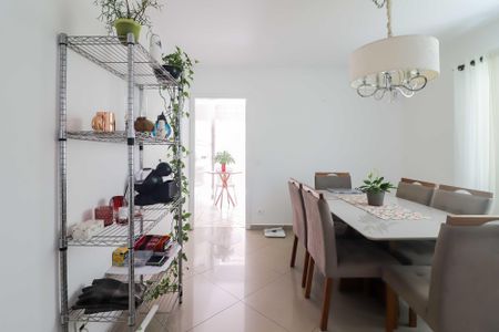 Casa à venda com 126m², 3 quartos e 2 vagas Casa à venda com 126m², 3 quartos e 2 vagasSala de Jantar