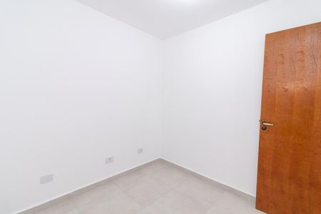 Quarto 1 de apartamento para alugar com 2 quartos, 43m² em Vila Nhocuné, São Paulo