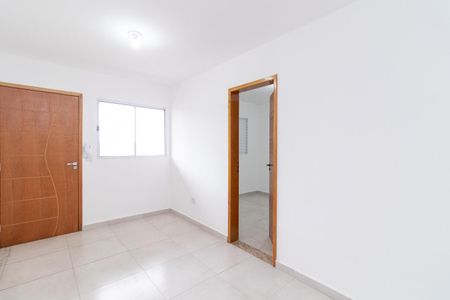 Sala de apartamento para alugar com 2 quartos, 43m² em Vila Nhocuné, São Paulo
