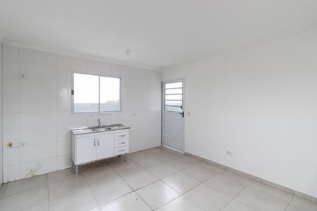 Sala e Cozinha de apartamento para alugar com 2 quartos, 61m² em Vila Nhocuné, São Paulo