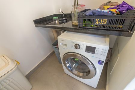 Casa à venda com 110m², 3 quartos e 1 vagaÁrea de Serviço