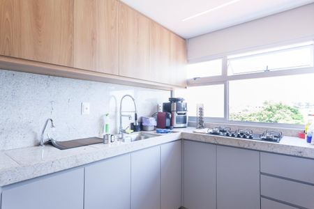 Apartamento à venda com 184m², 4 quartos e 2 vagas Apartamento à venda com 184m², 4 quartos e 2 vagasCozinha