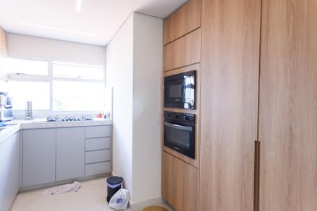 Apartamento à venda com 184m², 4 quartos e 2 vagas Apartamento à venda com 184m², 4 quartos e 2 vagasCozinha