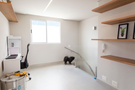 Apartamento à venda com 184m², 4 quartos e 2 vagas Apartamento à venda com 184m², 4 quartos e 2 vagasEscritório - cobertura