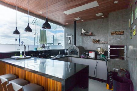 Apartamento à venda com 184m², 4 quartos e 2 vagas Apartamento à venda com 184m², 4 quartos e 2 vagaschurrasqueira - cobertura