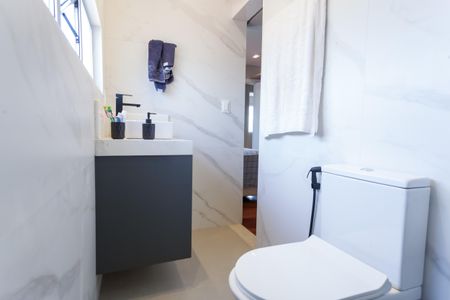 Apartamento à venda com 184m², 4 quartos e 2 vagas Apartamento à venda com 184m², 4 quartos e 2 vagasbanheiro suite