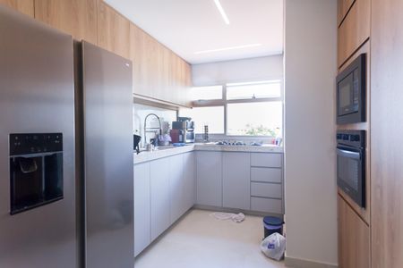 Apartamento à venda com 184m², 4 quartos e 2 vagas Apartamento à venda com 184m², 4 quartos e 2 vagasCozinha