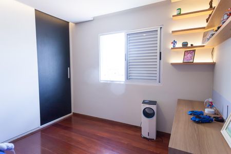 Apartamento à venda com 184m², 4 quartos e 2 vagas Apartamento à venda com 184m², 4 quartos e 2 vagasquarto 2