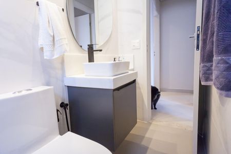 Apartamento à venda com 184m², 4 quartos e 2 vagas Apartamento à venda com 184m², 4 quartos e 2 vagasBanheiro Social