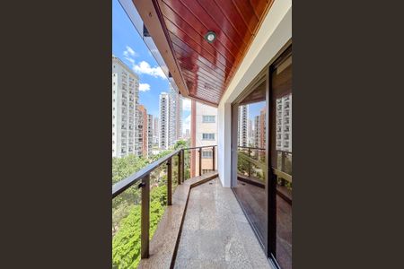 Apartamento para alugar com 191m², 4 quartos e 3 vagasVaranda da Sala