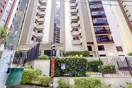 Apartamento para alugar com 191m², 4 quartos e 3 vagasFachada com Plaquinha