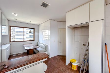 Apartamento para alugar com 191m², 4 quartos e 3 vagasCozinha