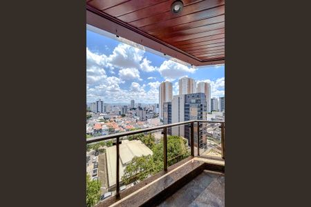 Apartamento para alugar com 191m², 4 quartos e 3 vagasVaranda da Suíte 1