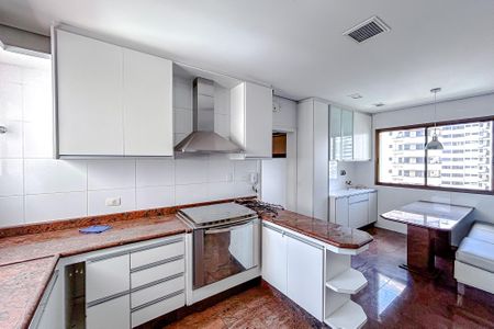 Apartamento para alugar com 191m², 4 quartos e 3 vagasCozinha