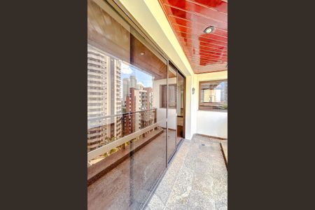 Apartamento para alugar com 191m², 4 quartos e 3 vagasVaranda da Sala