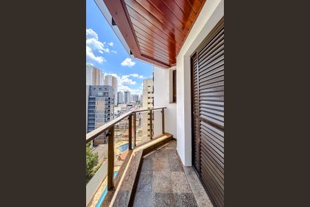 Apartamento para alugar com 191m², 4 quartos e 3 vagasVaranda da Suíte 1