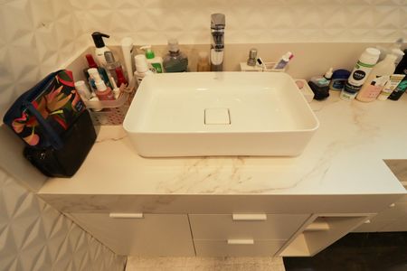 Apartamento à venda com 246m², 4 quartos e 5 vagasBanheiro da Suíte 3