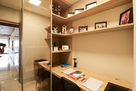 Apartamento à venda com 246m², 4 quartos e 5 vagasEscritório/Quarto de games