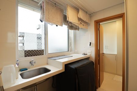 Apartamento à venda com 246m², 4 quartos e 5 vagasÁrea de Serviço e Banheiro de Serviço