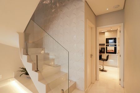 Apartamento à venda com 246m², 4 quartos e 5 vagasEscada