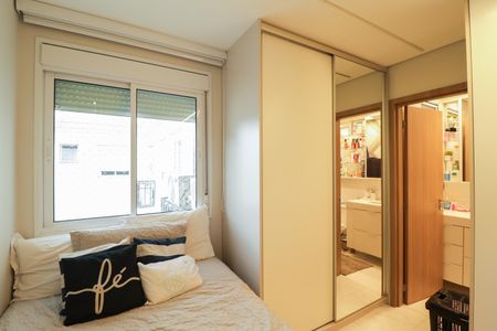 Apartamento à venda com 246m², 4 quartos e 5 vagas Suíte 2